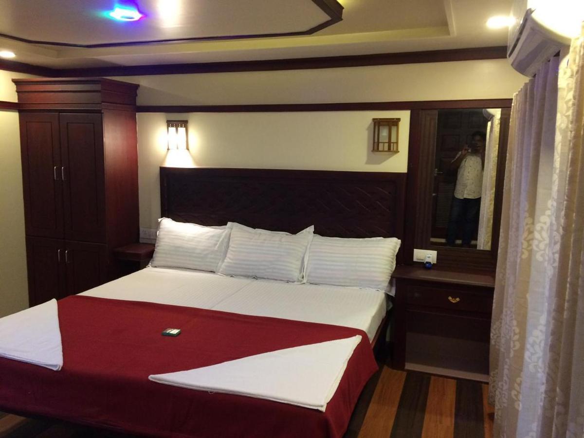 Alappuzha Beach Paradise Day Cruise Houseboat מראה חיצוני תמונה