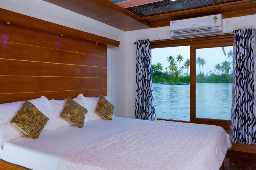 Alappuzha Beach Paradise Day Cruise Houseboat מראה חיצוני תמונה