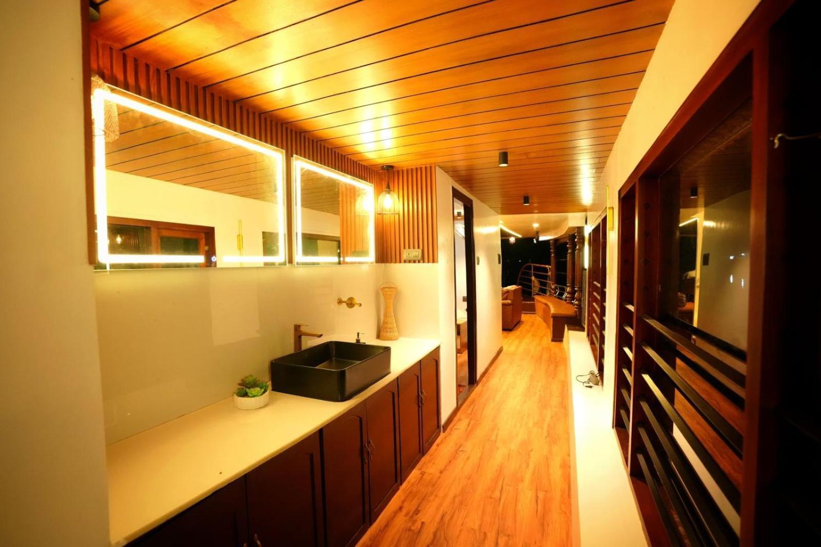 Alappuzha Beach Paradise Day Cruise Houseboat מראה חיצוני תמונה