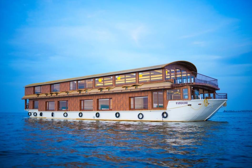 Alappuzha Beach Paradise Day Cruise Houseboat מראה חיצוני תמונה